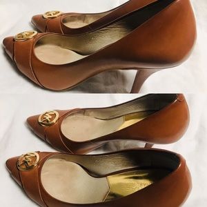 Almost new chocolate leather Michael Kors heels.